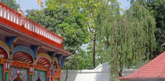चौथे बड़े मंगलवार पर चतुर्भुजी मंदिर में भीड़:सैकड़ों गांवों के श्रद्धालुओं ने किए दर्शन, मेला जैसा माहौल