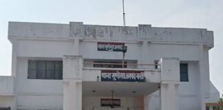 बरहुंवा में प्रेमिका ने प्रेमी को आग लगाई:सोते समय घर में बंद कर जलाया, गंभीर हालत में अस्पताल