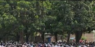 निचलौल में अकीदत और भाईचारे के साथ मनाई गई बकरीद:ईदगाहों-मस्जिदों में भीड़, अमन-चैन की दुआ मांगी; पुलिस मुस्तैद रही