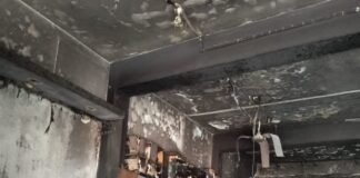 रुधौली में शॉर्ट सर्किट से घर में लगी भीषण आग:बकरीद से पहले कपड़े की दुकान जलकर राख, लाखों का नुकसान
