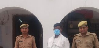 इकौना पुलिस ने चोरी की मोटरसाइकिल के साथ एक गिरफ्तार:श्रावस्ती में संदिग्ध चेकिंग के दौरान पकड़ा गया आरोपी, वाहन सिरसिया से चोरी हुआ था