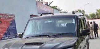 महाराजगंज में स्टंट करने वाली कार सीज:50 हजार का जुर्माना, युवक पर की गई कार्रवाई