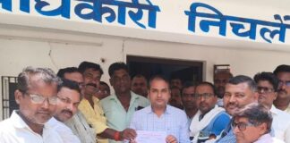 प्रधानों ने मुख्यमंत्री को सौंपा ज्ञापन:महराजगंज में पंचायत चुनाव समय पर कराने या कार्यकाल बढ़ाने की मांग