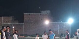 नासिरगंज में नाइट क्रिकेट टूर्नामेंट का उद्घाटन:विजेता टीम को ट्राफी के साथ मिलेंगे 30 हजार रुपए