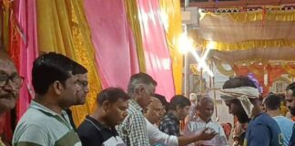 शोहरतगढ़ में श्रीराम लीला मंचन संपन्न:नौ दिवसीय कार्यक्रम का प्रसाद वितरण के साथ समापन