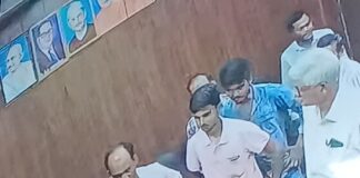 बस्ती जिला अस्पताल में मृत्यु प्रमाण पत्र पर हंगामा:गार्ड से मारपीट, एसआईसी को धमकी, घटना सीसीटीवी में कैद