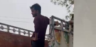 शव वाहन को नहीं मिला डीजल:महराजगंज में 2 घंटे लाइन में खड़ा रहा, परिजन बोले- मुर्दों को भी लाइन में लगना पड़ रहा