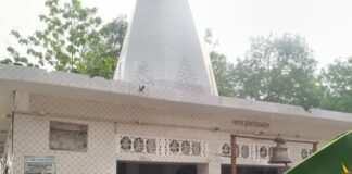 मलमास के दूसरे सोमवार शिव मंदिरों में भीड़:हजारों भक्तों ने किया जलाभिषेक, जयकारों से गूंजे शिवालय