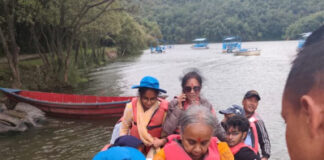 नेपाल में पोखरा की फेवा झील में फंसे पांच भारतीय पर्यटकों को बचाया गया
