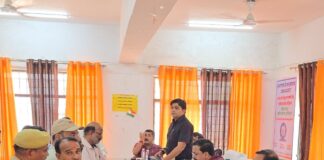 डुमरियागंज में एडीएम ने सुनीं जनसमस्याएं:संपूर्ण समाधान दिवस में त्वरित निस्तारण के दिए निर्देश, 15 शिकायतें लंबित