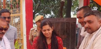 श्रावस्ती में रेडक्रास ने शुरू किए दो नि:शुल्क प्याऊ:विधायक-डीएम ने लोगों को पिलाया ठंडा पानी, 43 डिग्री पहुंचा तापमान