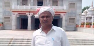 सिद्धार्थनगर में नीलगाय से बचने में बाइक पुलिया से टकराई:पूर्व प्रधान की मौत, एक व्यक्ति घायल