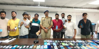 देवरिया में सर्विलांस सेल ने 50 लाख के 251 गुम मोबाइल बरामद कर मालिकों को लौटाए