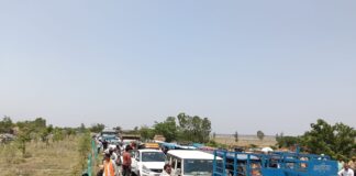 श्रावस्ती में राप्ती नदी हादसे के 24 घंटे बाद भी दो युवकों का नहीं लगा सुराग।