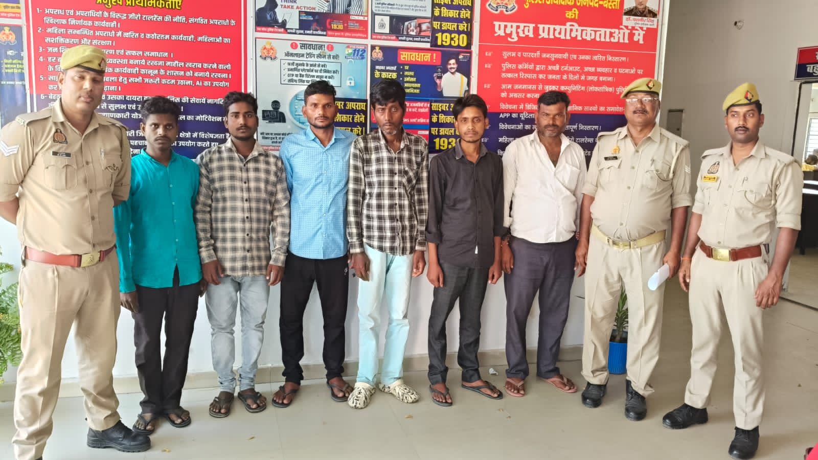 रुधौली पुलिस ने शांति व्यवस्था के मद्देनज़र 6 अभियुक्तों को किया गिरफ्तार, न्यायालय रवाना