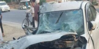गौसपुर में कार और ट्रक की आमने-सामने की टक्कर:हादसे में एक घायल, वाहन बुरी तरह क्षतिग्रस्त