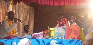 उदावापुर और केदारपुरवा में श्रीमद्भागवत कथा का तीसरा दिन:गिरिजा शंकर महाराज बोले- कलयुग के प्रभाव में राजा परीक्षित से हुआ था अपराध, कृत्य ही बनते हैं श्राप का कारण