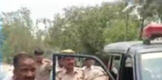 नेवलापुर मोड़ पर डीसीएम-बाइक टक्कर, महिला की मौत:बहराइच में युवक गंभीर रूप से घायल, जिला अस्पताल रेफर