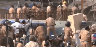 मुंबई: बांद्रा में अतिक्रमण विरोधी अभियान के दौरान पुलिस पर पत्थरबाजी