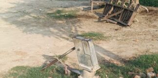 गर्मी में सूखा हैंडपम्प:तहसील दिवस में प्रधान पुरवा के ग्रामीणों ने की मरम्मत की मांग