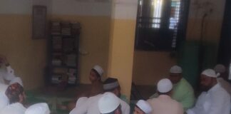 बकरीद पर ईदगाहों में उमड़ी नमाजियों की भीड़:बाबागंज में अमन-चैन और खुशहाली की मांगी दुआ, प्रशासन रहा पूरी तरह मुस्तैद