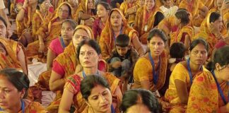 2500 महिलाओं ने सामूहिक सोहर गाकर बनाया वर्ल्ड रिकॉर्ड:बस्ती में ‘राम जी का सोहर’ गाया गया, 2500 महिलाओं ने गाया