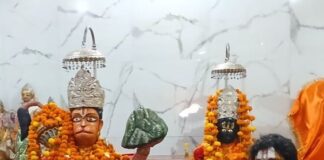 चतुर्भुजी मंदिर में बड़ा मंगलवार पर भीड़:विधि-विधान के साथ किया पूजन, भक्तिमय रहा माहौल