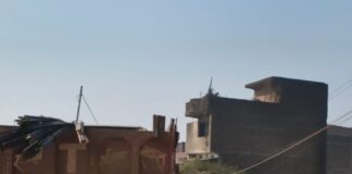 नौतनवा में बिना सुरक्षा संकेत दौड़ रहीं सरिया लदी ट्रैक्टर-ट्रॉली:पुलिस की अनदेखी से बढ़ रहा खतरा, होगी कार्रवाई
