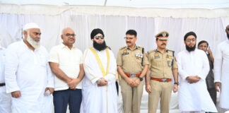 अमन-चैन और भाईचारे की दुआओं के साथ बड़ी ईदगाह में अदा हुई बकरीद की नमाज