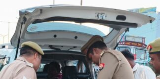 सोनौली पुलिस का सीमा पर अभियान, 56 वाहनों का चालान:अवैध गतिविधियों और यातायात नियमों के उल्लंघन पर कार्रवाई जारी