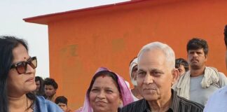 सरयू तटबंध से नरायनपुर कला को मिली राहत:तपसी बाबा मंदिर सुरक्षित, कटान से बचाव का कार्य तेज