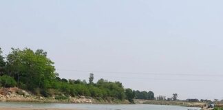 सिद्धार्थनगर में राप्ती नदी में डूबने से किशोरी की मौत:नानी के घर आई थी घूमने, पैर फिसलने से हुआ हादसा