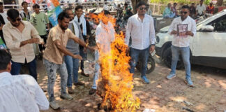 नीट पेपर लीक के विरोध में एनएसयूआई का प्रदर्शन, केंद्रीय शिक्षा मंत्री के इस्तीफे की मांग