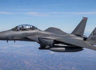 ट्रंप को झटका, चीन की मिसाइल से ईरान ने गिराया F-15; रिपोर्ट में बड़ा दावा