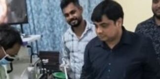 ढाई साल की बच्ची के गले में फंसा सिक्का:डॉक्टरों ने एंडोस्कोपी से बिना ऑपरेशन सफलतापूर्वक निकाला