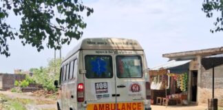 मल्हीपुर CHC मार्ग खस्ताहाल:मरीजों, ग्रामीणों को आवागमन में परेशानी