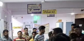 महराजगंज में सर्राफा कारोबारी पर हमला, बाइक-आभूषण लूटे:बदमाश फरार; व्यापारी गंभीर रूप से घायल
