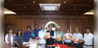 सीएसजेएमयू में हिंदी पत्रकारिता के 200 वर्ष पूरे होने पर गौरव गाथा का विमोचन