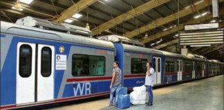 मुंबई लोकल न्यूज़-अप्रैल 2026 में AC ट्रेनों में 14,000 से ज़्यादा बिना टिकट यात्रा के मामले सामने आए