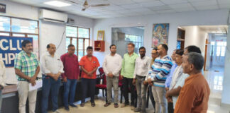 शोक सभा,पत्रकारों ने दो मिनट का मौन रखकर दिवंगत आत्मा की शांति के लिए ईश्वर से प्रार्थना की
