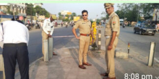 यातायात पुलिस द्वारा मार्ग दुर्घटनाओं को कम करने हेतु हाईवे पर अवैध कट कराए गए बंद