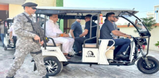 अब शहर में ई-रिक्शा से घूमेगा शहर विधायक आकाश सक्सेना का काफिला