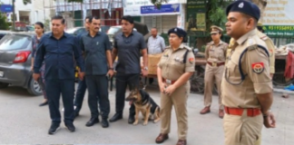 भारी सुरक्षा व्यवस्था के बीच अदा की जा रही बकरीद की नमाज, कुर्बानी को लेकर दिशा निर्देश जारी