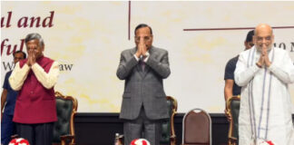चीफ जस्टिस ने सॉलिसिटर जनरल से भरे मंच पर पूछा सवाल, कि लिखने का समय कैसे मिला
