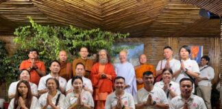 परमार्थ निकेतन में वैश्विक आध्यात्मिक संगम,बुद्ध पूर्णिमा पर करुणा और एकता का संदेश