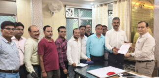 एनएचएम कर्मचारियों ने अपनी समस्याओं को लेकर सौंपा ज्ञापन