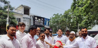 गंगा दशहरा पर व्यापारी एकता परिषद ने लगाया शर्बत शिविर, तहसीलदार सदर रहे मुख्य अतिथि
