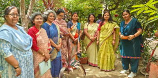 नवयुग कन्या महाविद्यालय की शिक्षिकाओं ने चलाया दाना-पानी अभियान
