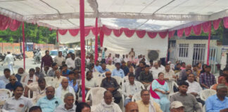 भीषण गर्मी में बिजली व्यवस्था सुचारू रखने को संविदा कर्मियों की बहाली की मांग