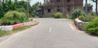 निचलौल-पुरैना मार्ग पर जर्जर पुलिया:हादसों का खतरा बढ़ा, ग्रामीणों ने मरम्मत कीमांग की